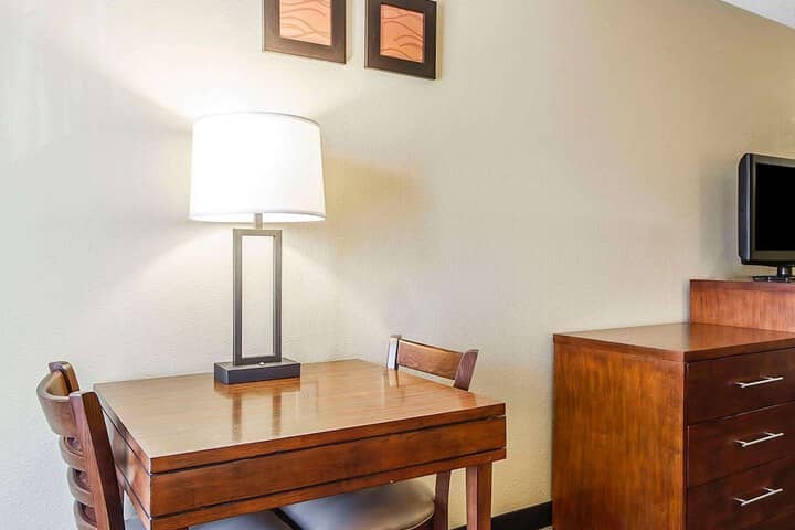 Room 25 of 57